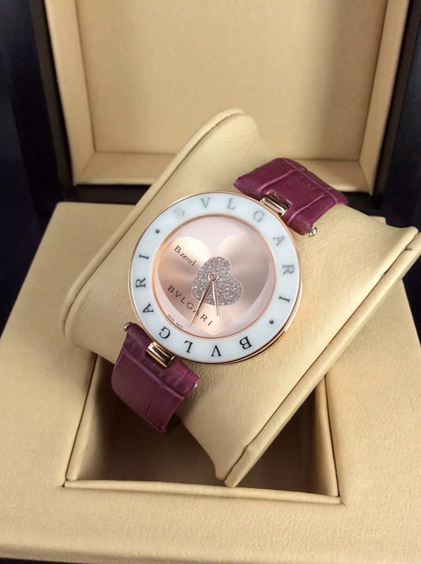 ブルガリ時計正面デザイン